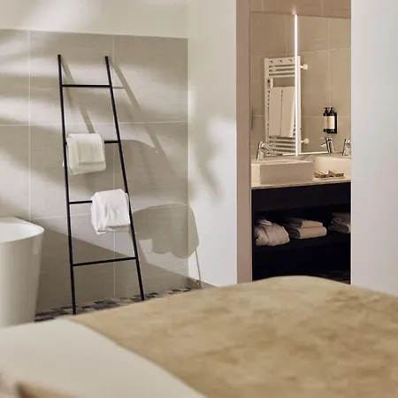 Otel Der Valk 4*